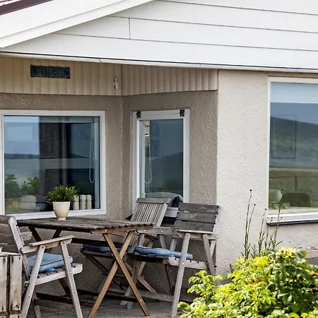 2 Værelses Lækkert Hjem I *