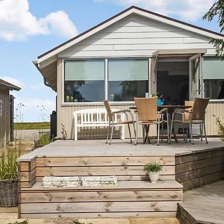 2 Bedroom Awesome In *